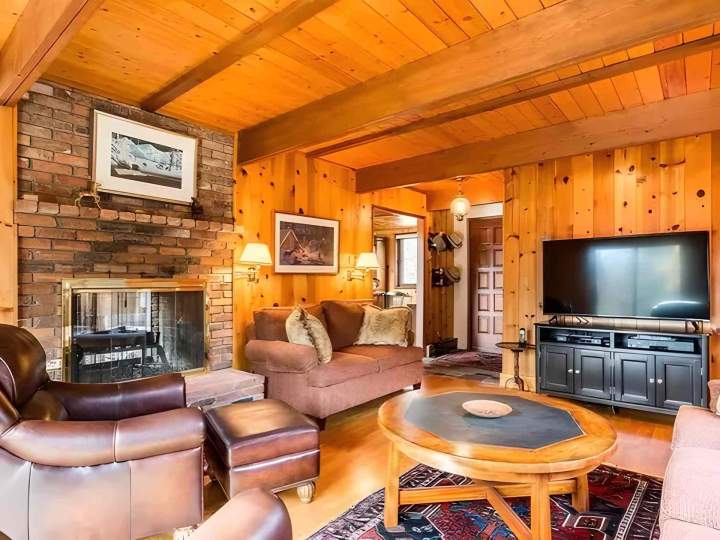 Contemporary living room Brattleboro